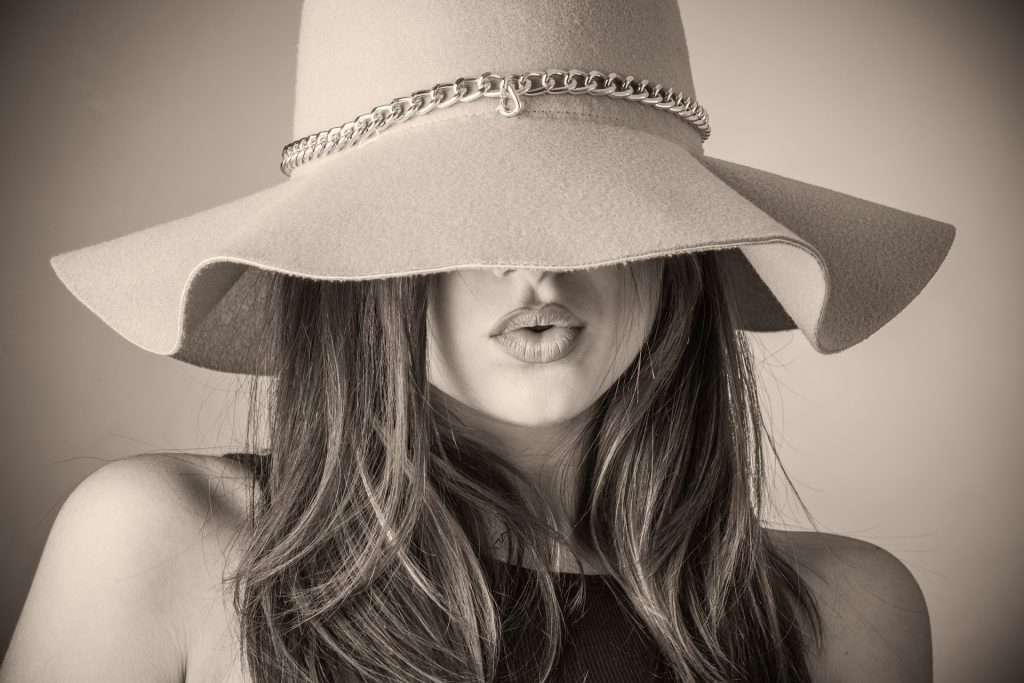 From Beanies to Berets: Understanding Women's Hat Styles and Types