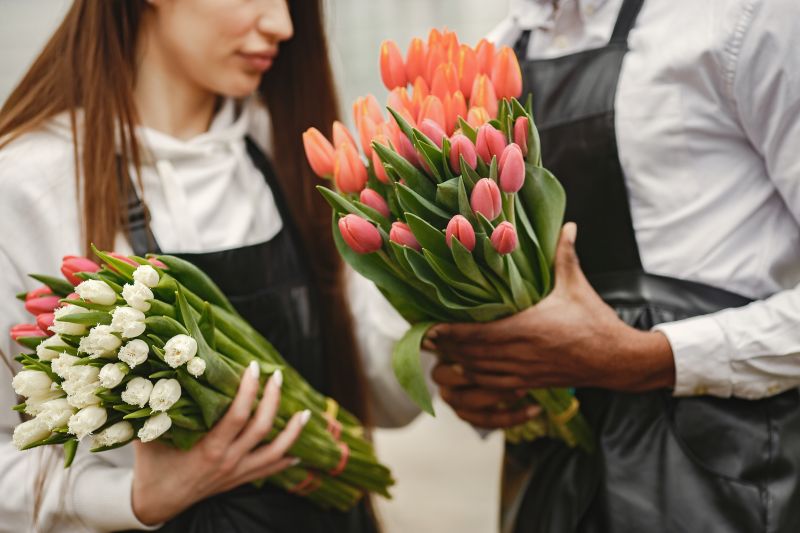 How To Pro Wrap Flowers In Bouquet Paper - Hack Guide